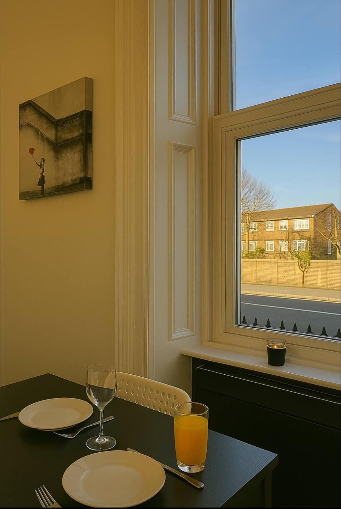 Modern In Canary Wharf With Hot Tub Apartment London
