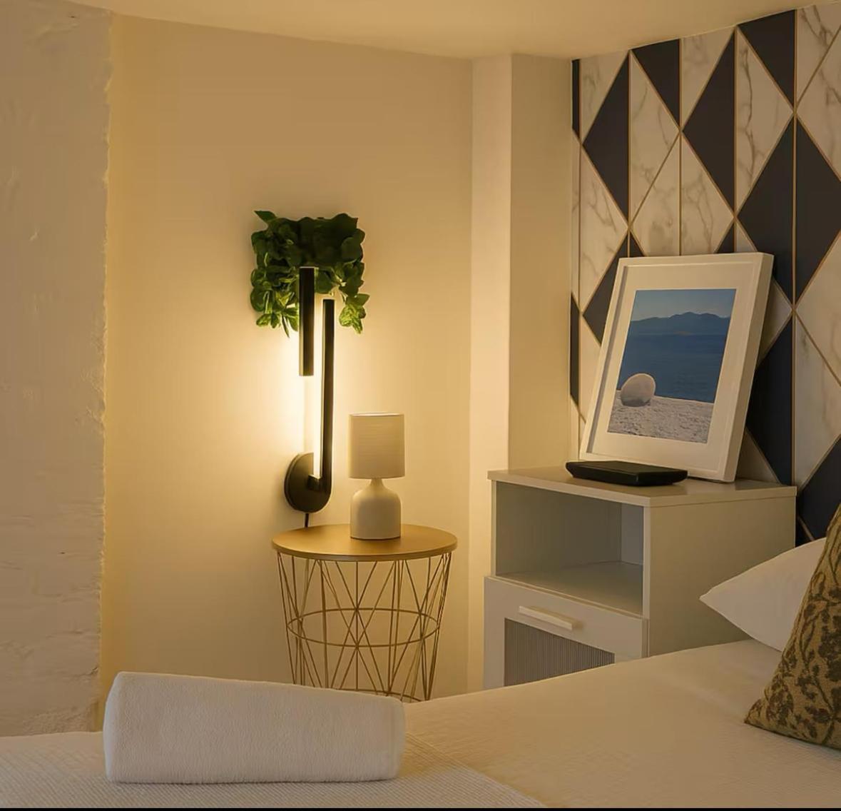 Modern In Canary Wharf With Hot Tub London