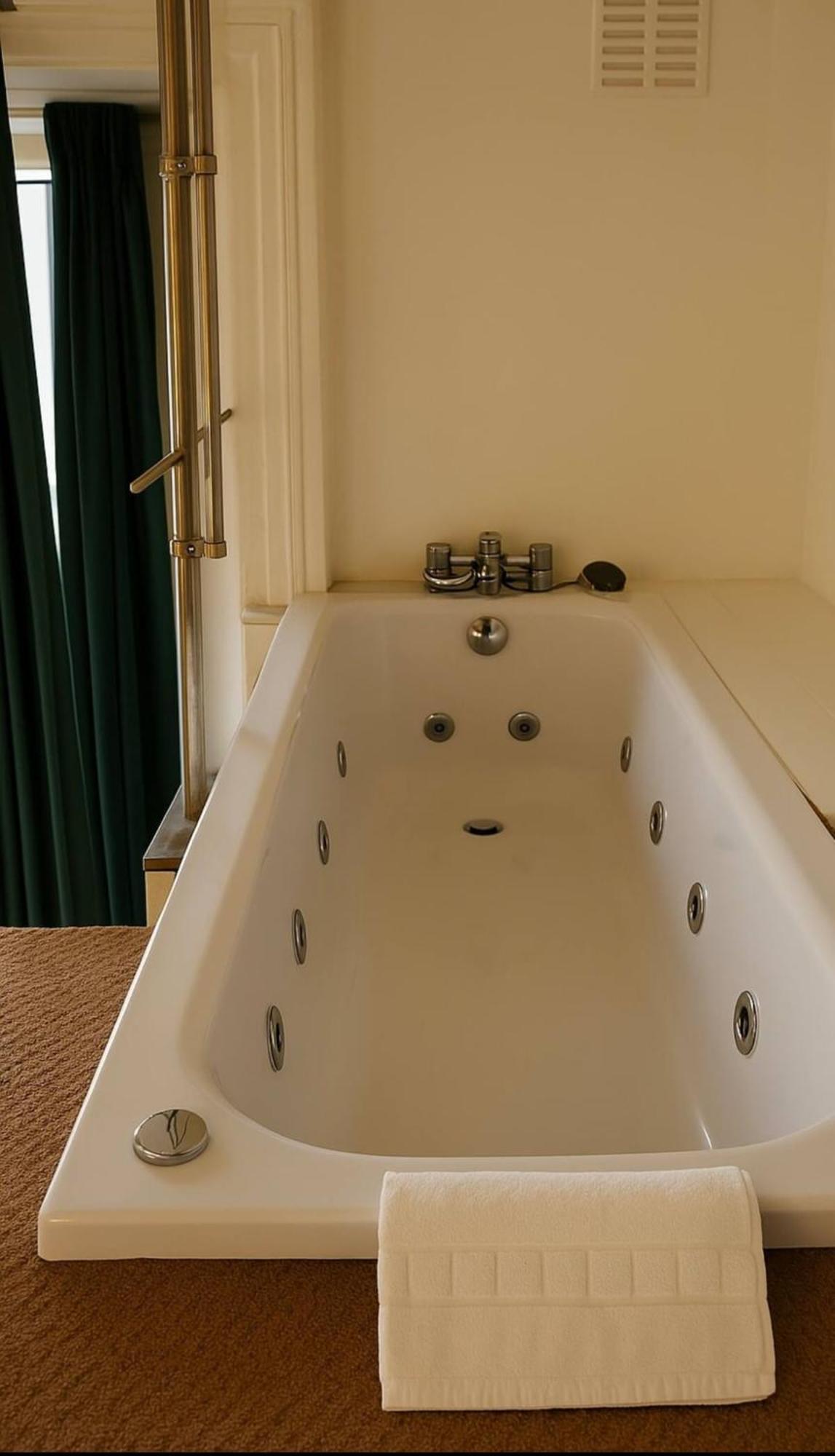 Apartment Modern In Canary Wharf With Hot Tub London